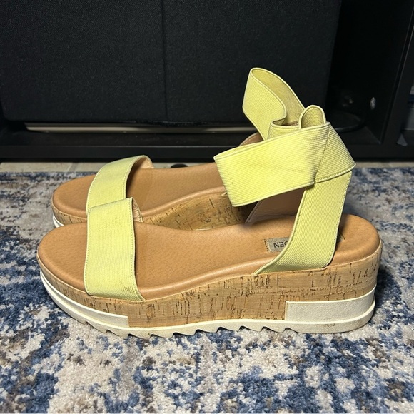 Steve Madden Elba Yellow & Brown Cork Strappy Platform Sandals Size 8 - Picture 2 of 14